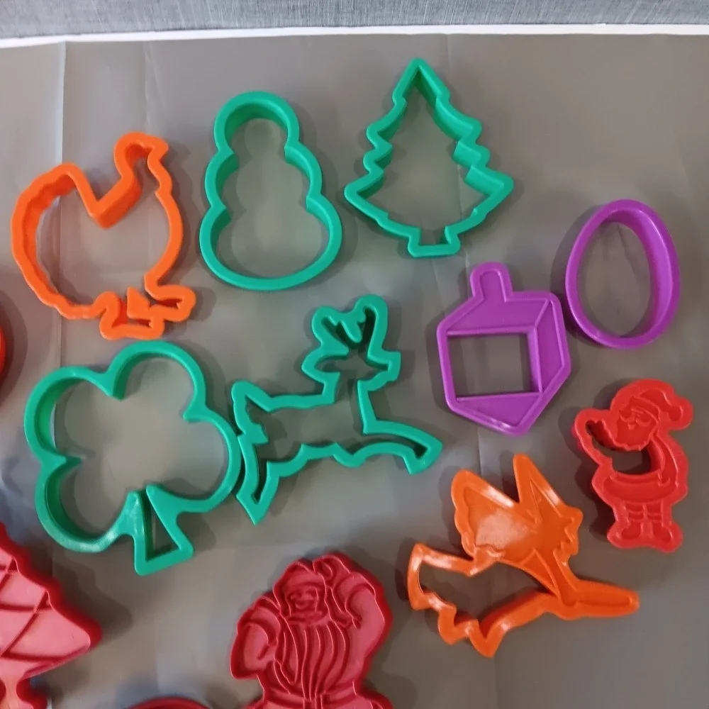 13 Pc Holiday Cookie Cutter Set Halloween Christmas Sandwich‎ Bento Shapes